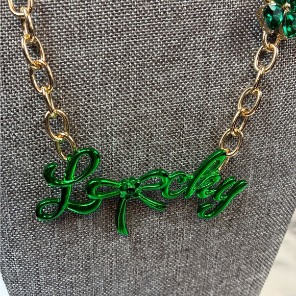 NWT Betsey Johnson Lucky Four Leaf Clover St Patrick’s Day Pendant Necklace 🍀 - Picture 2 of 6